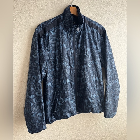 ATHLETA Sightseer Lace Ethereal Bloom Cottage Blue Jacket Size Small P - Picture 5 of 12